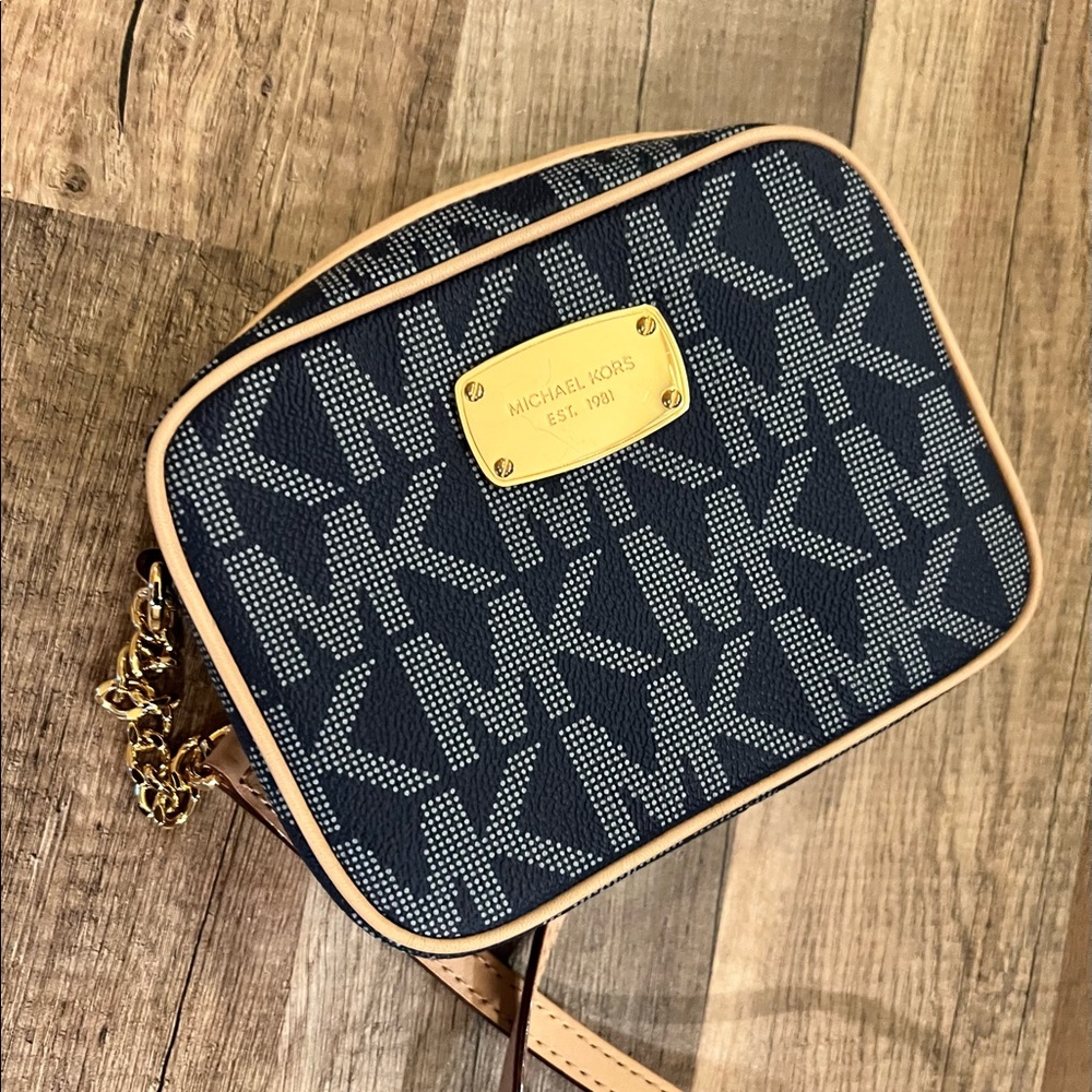 Michael Kors mini purse
